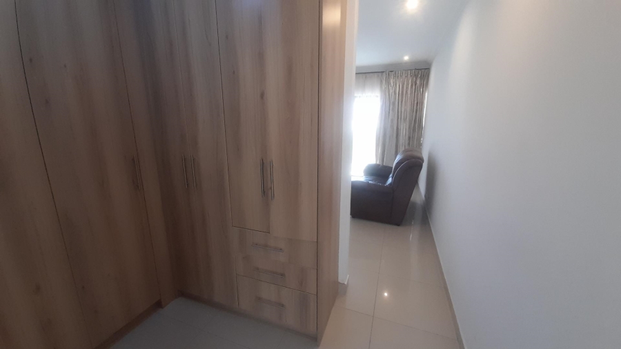 3 Bedroom Property for Sale in Gateway Manor North West